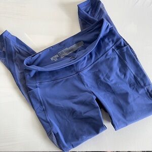 Victoria’s Secret Sport 3/4 Length periwinkle leggings